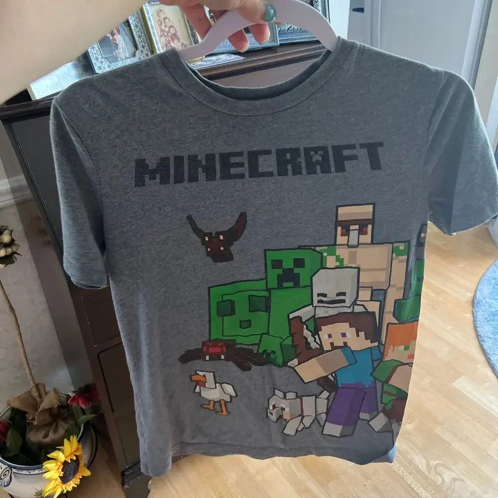 Old navy boys Minecraft‎ size 14-16 short sleeve